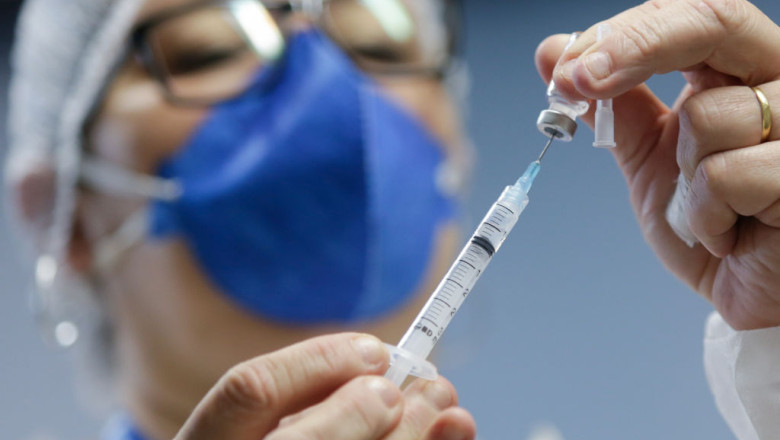 Vaccinurile antigripale injectabile, aproape epuizate în farmacii: Ce doze mai sunt disponibile și când sosește noua tranșă