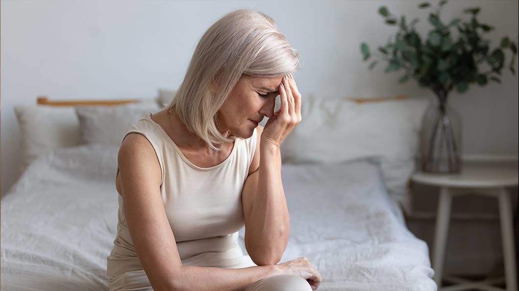 Hormonii care ne schimbă viața: Ce e normal și ce nu în organismul unei femei, de la prima menstruație până la menopauză