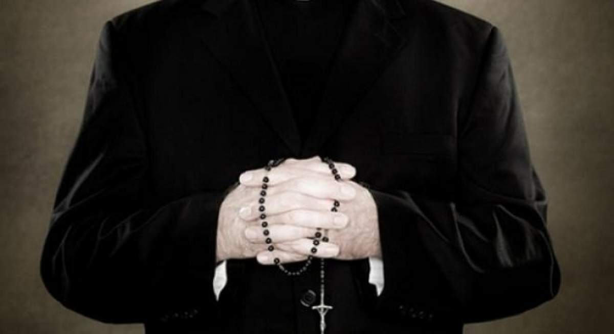 Spune fiule că te lepezi de Satana